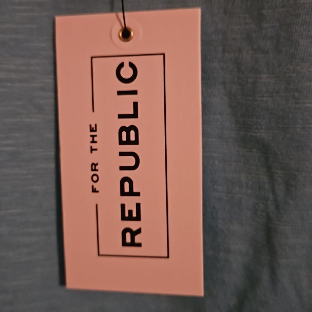For the Republic shirt ruffle new XL - Picture 3 of 8